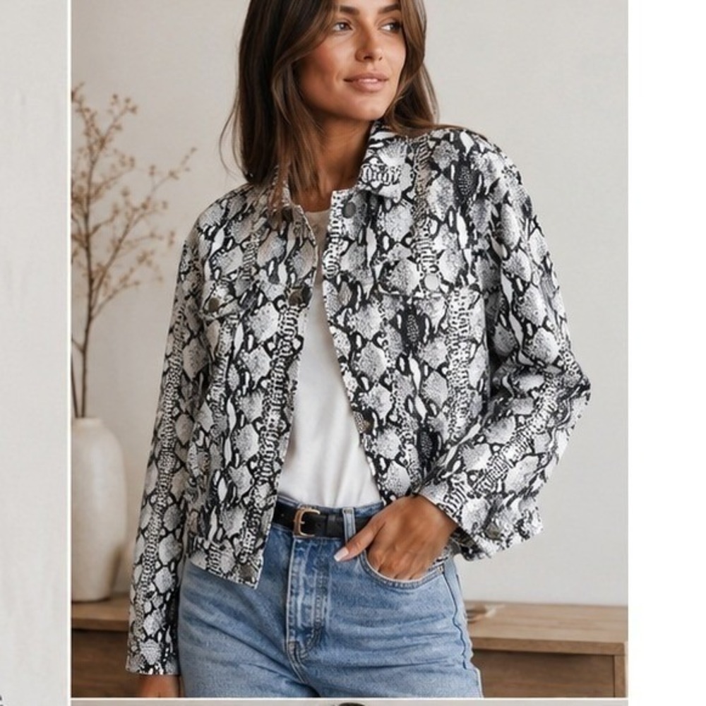 Frame Jacket Boxy Fit Snake Animal Print Black White Cotton USA Chic Luxury